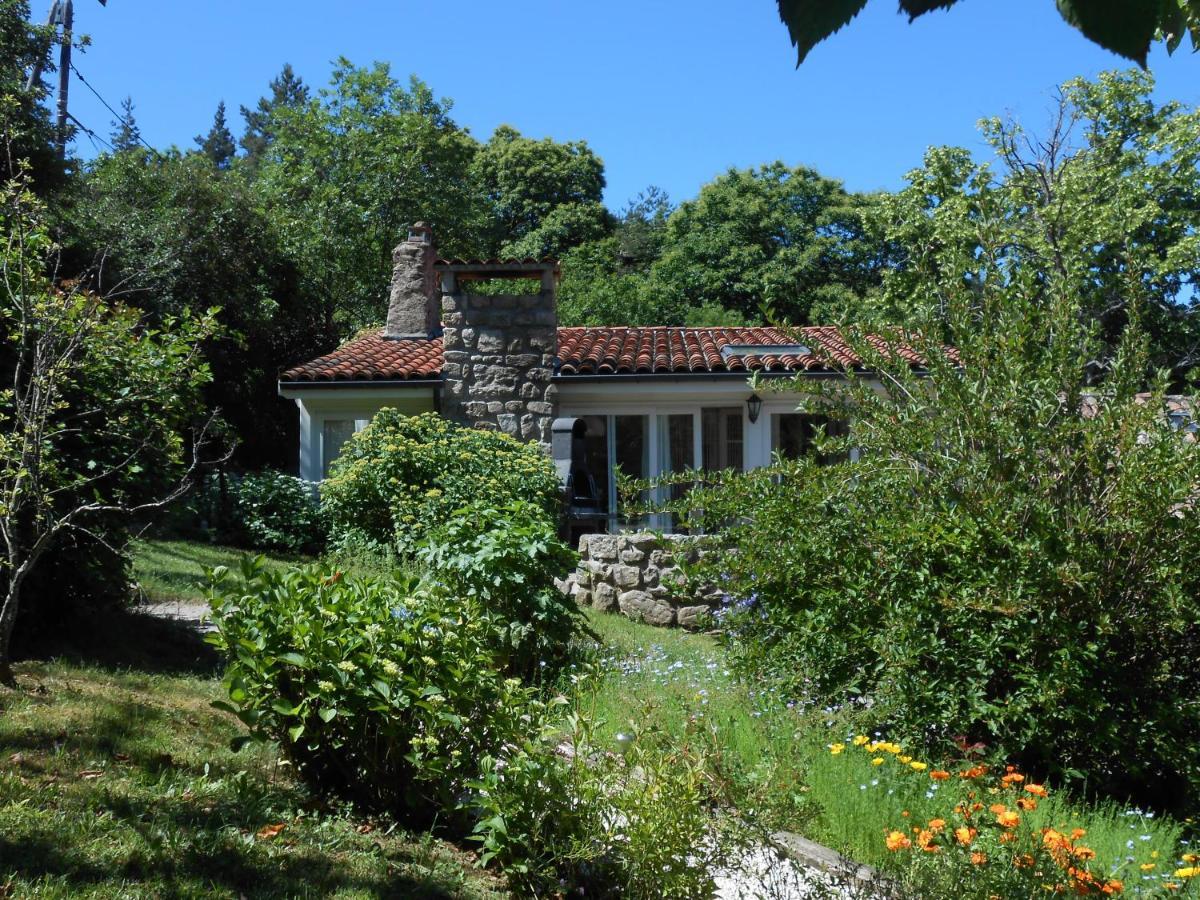 Les Grangeonnes, Gites Nature, Piscine, Bain Nordique, Sauna Pour Accueil Familiale Ou De Groupe Saint-Basile 외부 사진