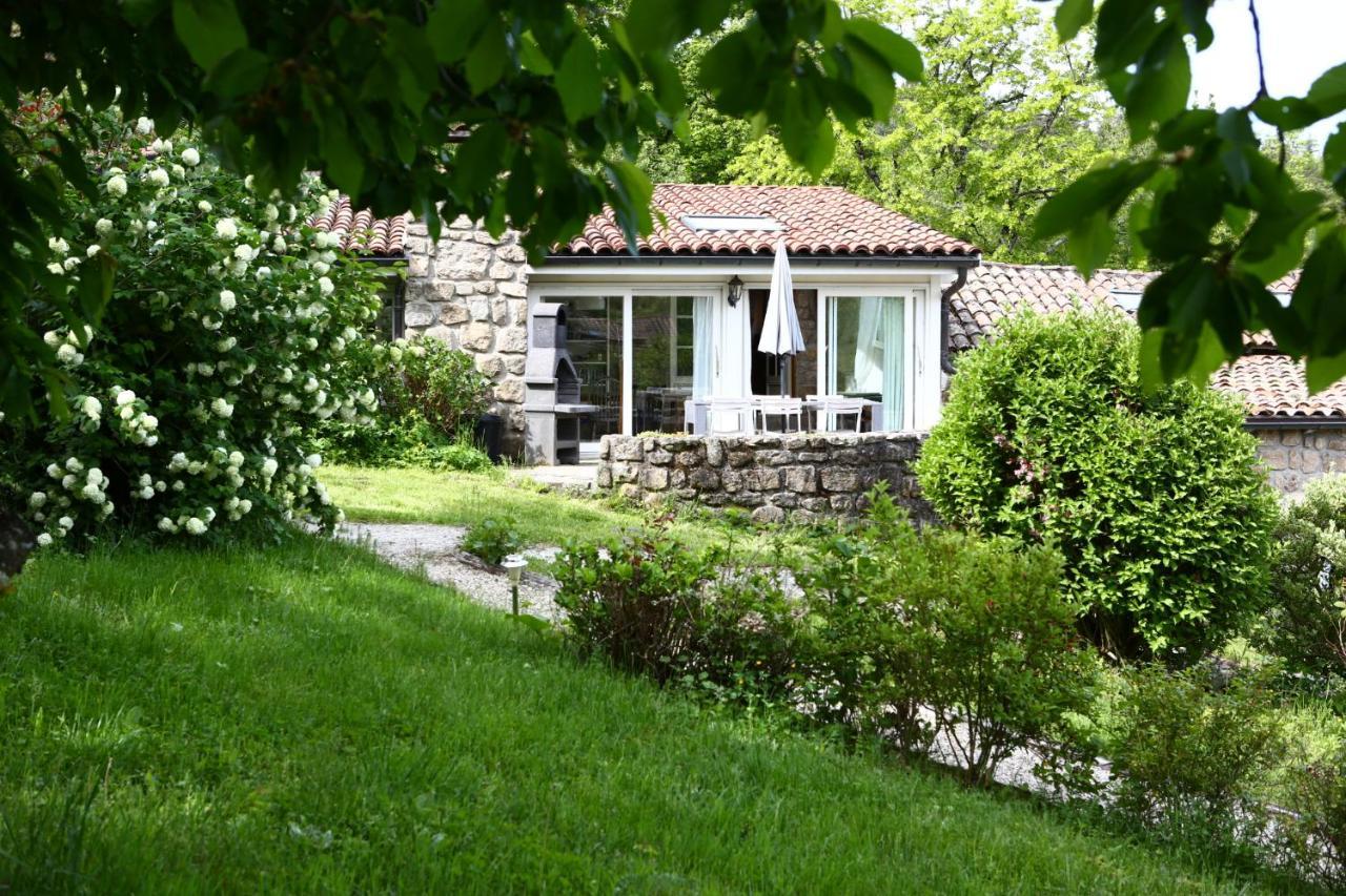 Les Grangeonnes, Gites Nature, Piscine, Bain Nordique, Sauna Pour Accueil Familiale Ou De Groupe Saint-Basile 외부 사진