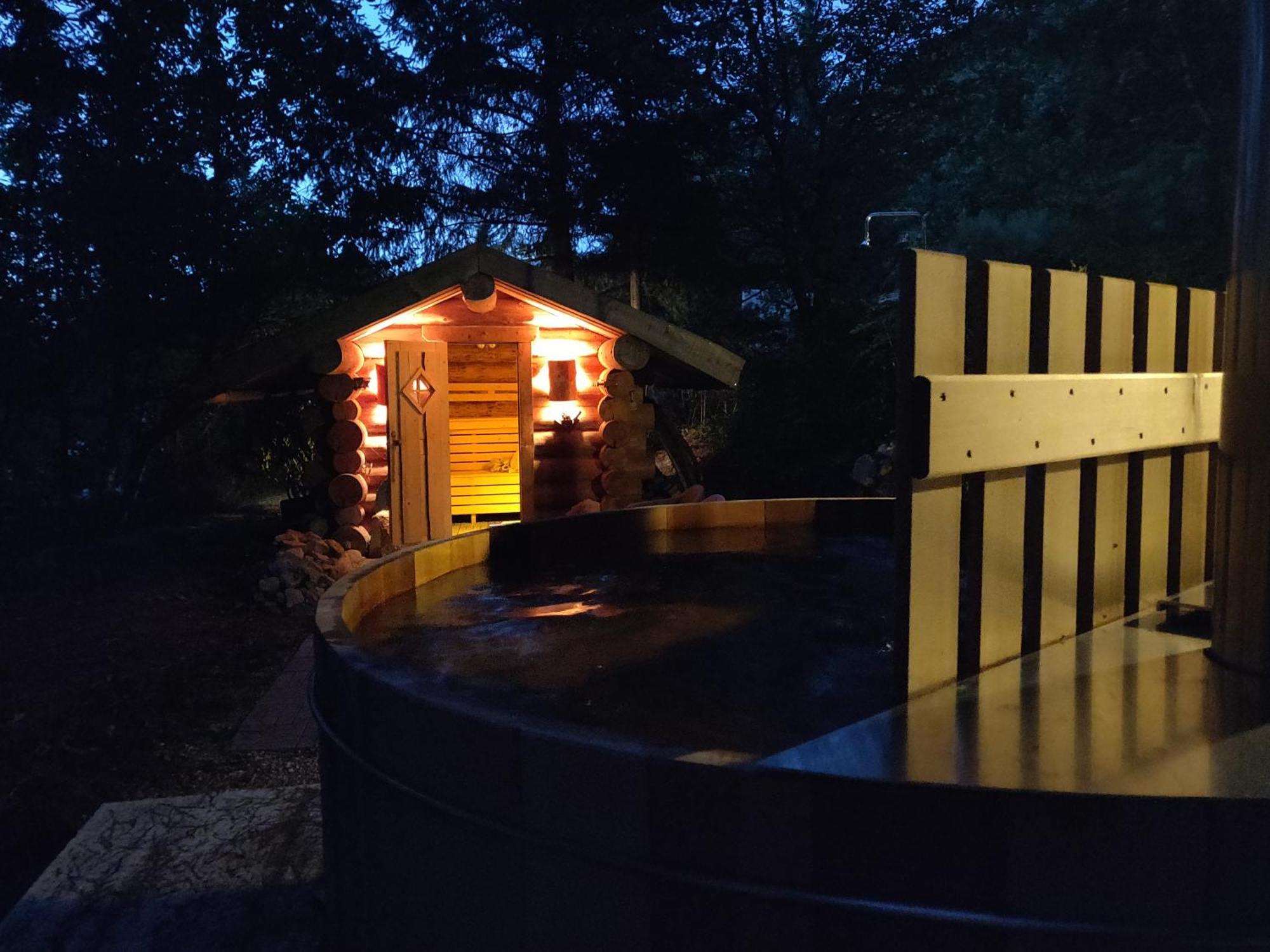 Les Grangeonnes, Gites Nature, Piscine, Bain Nordique, Sauna Pour Accueil Familiale Ou De Groupe Saint-Basile 외부 사진
